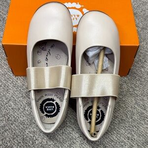 Cream Livie & Luca Bella flats